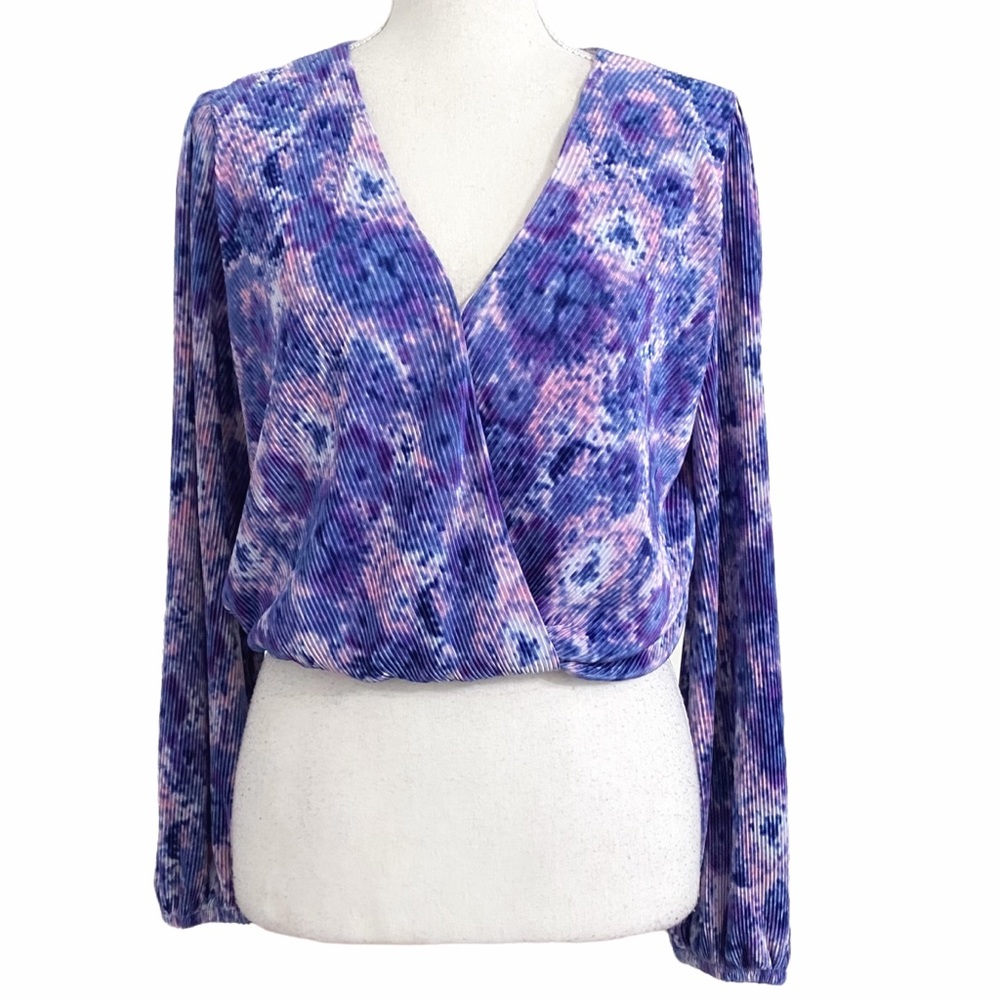 ASTR The Label tie dye surplice faux wrap pleated top Size Small